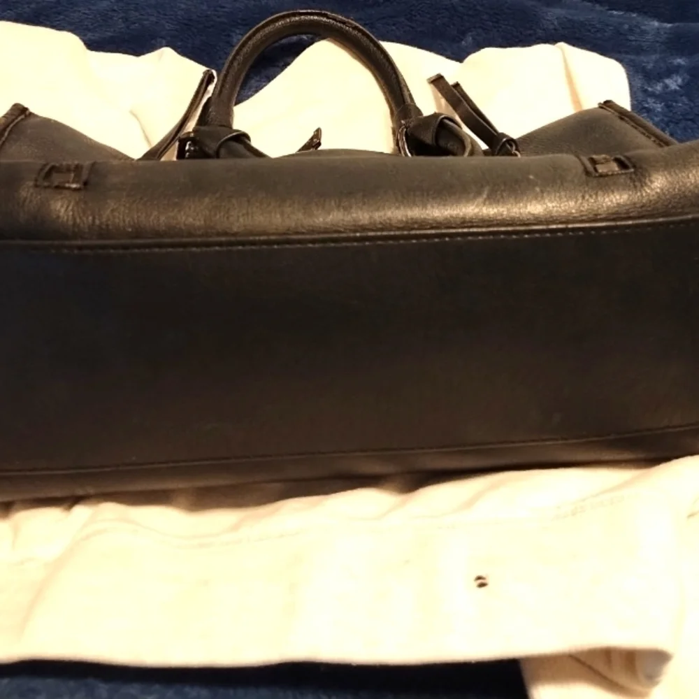 Ted Baker Hanaee Double Zipper  Black Leather Handbag